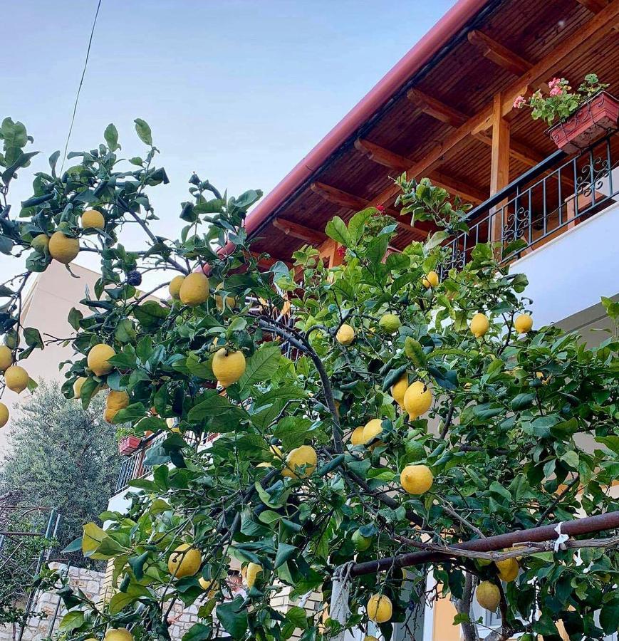 Tzavelitiko Home Himare Exterior photo